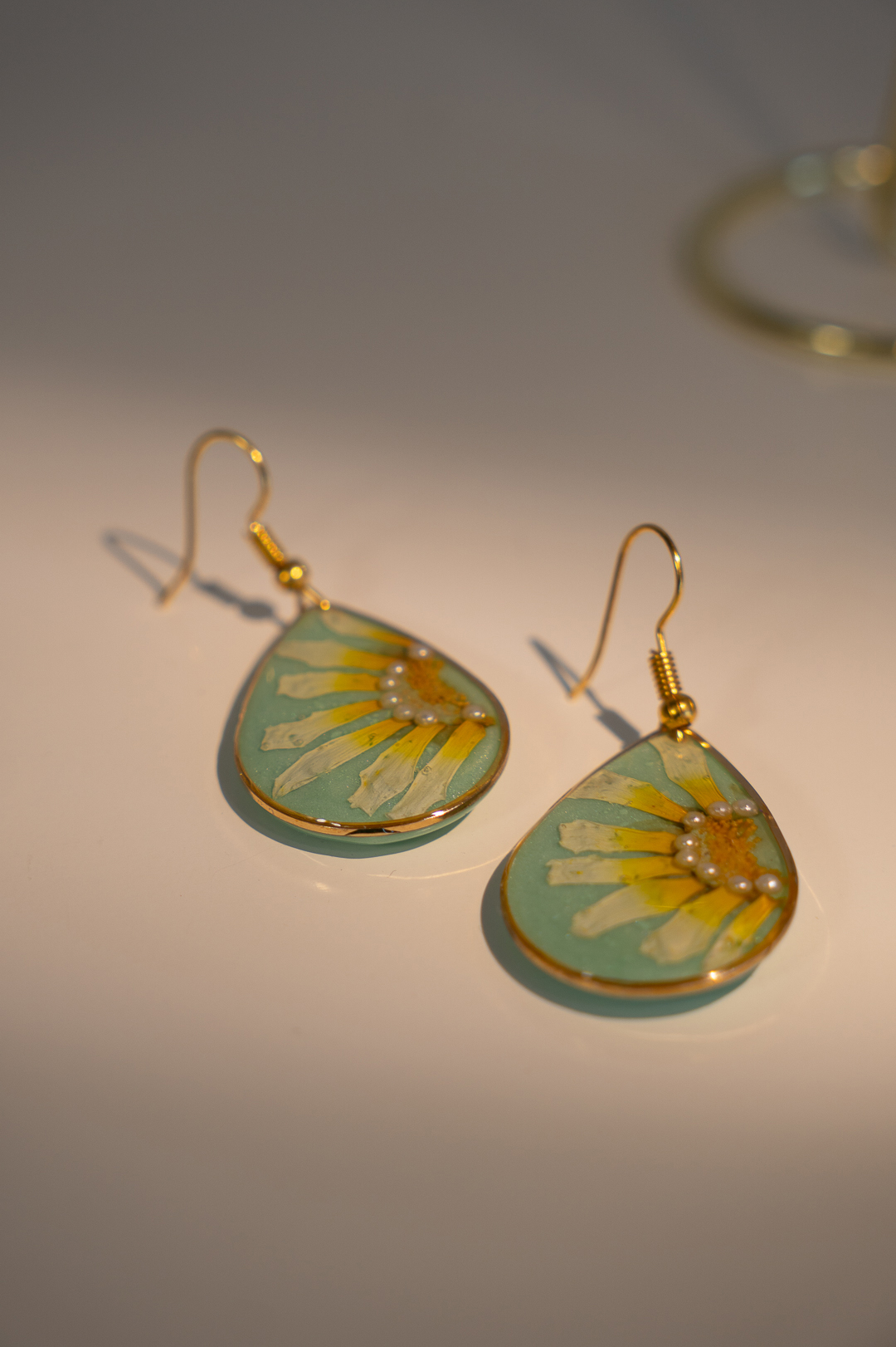 Pendientes margarita blanca - Imagen 2