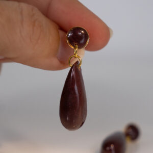 Pendientes lágrima burdeos